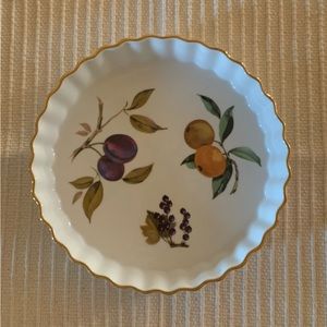 Royal Worcester Evesham tart dish